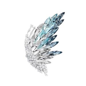 Metallic Butterfly Brooch Featuring Gradient Stones Secure Clasp Designs Portable for Gift Occasions