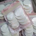 Paket isi 8 pcs spon bedak saput bedak. 