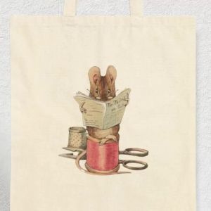 Sản phẩm lưu niệm sách truyện Beatrix Potter: Túi tote vải canvas Chuột Thợ May