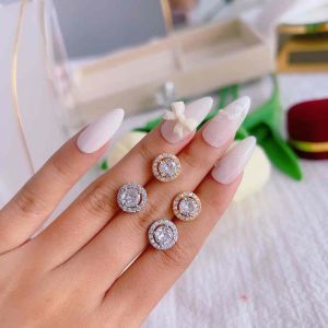 Bông tai nụ full xoàn tròn hột chủ 7ly siêu sáng BT72