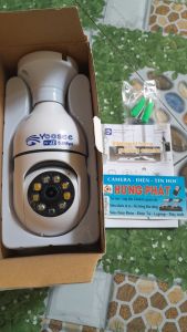 Camera IP WIFI Yoosee hình Bóng Đèn 8 LED - xoay 360 độ đàm thoại 2 chiều xem đêm có màu mẫu mới 2023