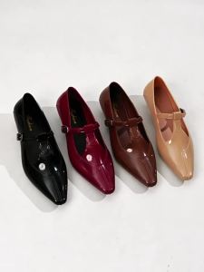2026 Spring/Summer New Pointed Toe High Heels For Women Versatile Retro Chunky Heel Slip-On WomenS Shoes