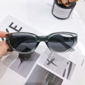 Retro Cat-Eye Sunglasses for Women High-End Fashionable Internet Celebrity Sunglasses Sunshade Street Style Cat-Eye Sunglasses Wholesale