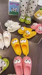 [Free Shipping] 2026 New Summer Thick-Soled Closed-Toe Slippers For Women Casual Indoor Non-Slip Soft-Soled Lightweight Sandals For Outdoor Wear