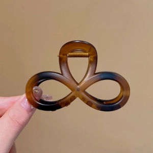 Zy Fashion Korean Style Frosted Shamrock Hair Clip for Women Elegant Temperament New Shark Clip Fashion Girl Hair Claw