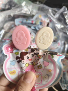 [Hàng mới] 100g Kẹo mút trẻ em/ kẹo mút trái cây/ Kẹo mút Lollipop Đậm vị sữa và dâu tây/Kẹo mút 2 vị hình hoạt hình siêu kute