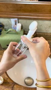 [3Pcs] 150ml Foaming Bottle Pump Dispenser With Silicone Face Brush Clear Mousse Bottle