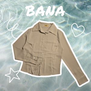 เสื้อเชิ้ตผู้หญิงแขนยาวทรงสลิมผ้าชีฟองพรีทสีน้ำตาลเบจ