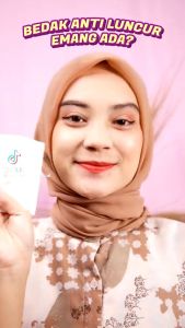 Bedak Padat Daily Cover SR12 Anti Air 3 Pilihan Shades Warna Cocok Untuk Semua Jenis Kulit