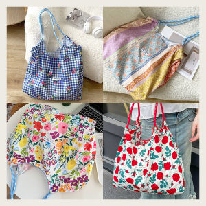 PiShops   มาใหม่ กระเป๋าสะพายไหล่แฟชั่น รุ่นนี้ลายน่ารักมาก มีให้เลือกทั้งหมด 4ลาย สะพายข้างแบบชิลล์ๆ สไตล์ใหม่ไม่ซ้ำใคร ใส่ของได้เยอะมาก ราคาเบาสบายกระเป๋า สั่งเลย