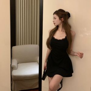 Đầm Slip Ren Viền Gợi Cảm Kiểu Pháp – Váy Ngắn Chữ A Ôm Dáng Thanh Lịch Mùa Thu