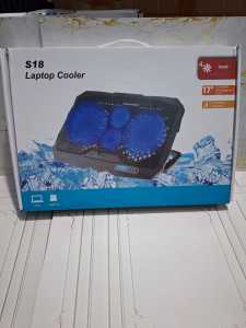 S18 coolingpad cooler laptop 4fan blue Led display control speed fan strong wind speed gaming