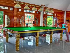 โต๊ะสนุ๊กเกอร์  6 x 12 ฟุต พื้นหินชนวน