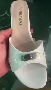 [Free Shipping] Korean-style white chunky heel sandals 2026 summer with metal buckle design fashionable and versatile high-heeled womens sandals