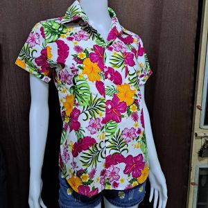 เสื้อเชิ้ตลายดอกใหม่สวยๆ2024เสื้อสงกรานต์เสื้อเชิ้ตลายดอกไม้พื้นดำปี2567ลายใหม่ลายสวยผ้าดีใส่สบาย