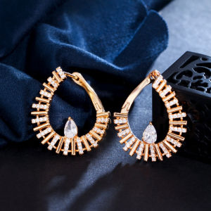 SEQUITO Ladies Jewelry Yellow Gold Plated Pave Setting Shiny AAA Cubic Zircon Personality Round Hoop Earrings for Holiday Gift Ear Decoration SE860