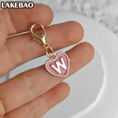 LAKEBAO Dễ thương Bảng chữ cái 26 chữ cái tim Keychain cho túi Tai nghe quyến rũ mặt dây phụ kiện quà tặng với tôm hùm khóa