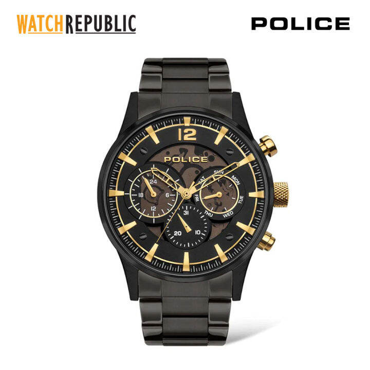 Police watch outlet store