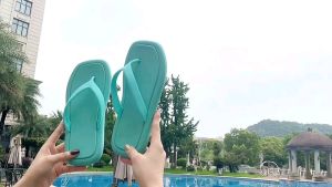 SANDAL JELLY JEPIT TEPLEK WANITA KOREAN STYLE TERBARU KEKINIAN / SENDAL SLIPPER BAHAN KARET RUBBER HALUS EMPUK ELASTIS IMPORT SOL ANTI SLIP