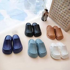 New Summer Home Fashion CoupleS Plastic Non-Slip Clogs Closed-Toe Outdoor Thick-Soled Hole Shoes