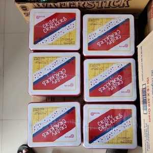 Nissin Crispy Crakers Cemilan Enak Gurih dan Renyah Kemasan kaleng 750g.(Harga borong karton paket isi 3box-6box).