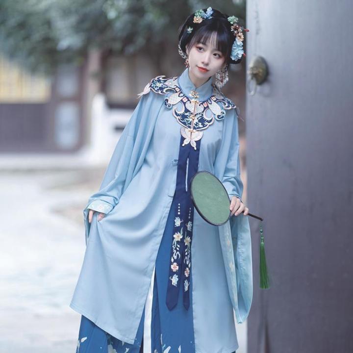 Ancient clothing original Ming style front long gown hundred skirt embroidery cloud shoulder 