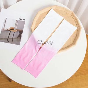 Chang ปลอกแขนกันแดด สัมผัสเย็นฉ่ำ สีทูโทน มีกลิ่นหอมอ่อนของผ้า cooling arm sleeves