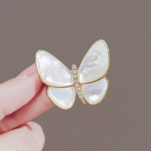 WELLNOW Golden Brooch Tulip Flower Pearl Jewelry Fashion Luxury Clothing Accessories Men Women