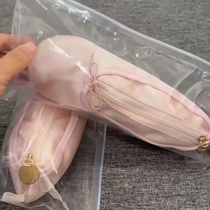 กระเป๋าเครื่องสำอางรองเท้าบัลเล่ต์และเนื้อกล่องดินสอผ้าเหมาะสำหรับนักเรียนและผู้ชื่นชอบการเต้นด้วยที่เก็บของจำนวนมาก