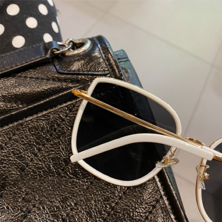 New%20Spec%20Viral%20Korean%20Style%20Spek%20Mirror%20Unisex%20Black%20Eyes%20Sunglasses%20%E5%A4%AA%E9%98%B3%5BUNK%5D%E9%95%9C%20Spectacles%20Frame%20-%20Image%202