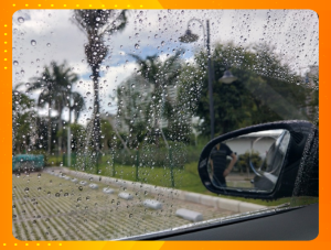 Bộ 2- 4 Miếng Dán Kính Ô Tô Chống Nước và gương chiếu hậu