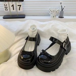 💥ของแท้ 100%💥จัดส่งจากกรุงเทพ🚚รองเท้า Mary Jane พื้นหนาของผู้หญิง รองเท้า JK รองเท้าโลลิต้า สีดำและสีขาวคลาสสิก ดีไซน์โบว์สามมิติ การสวมใส่ที่น่ารักและยาวนาน ทันสมัยและหลากหลาย