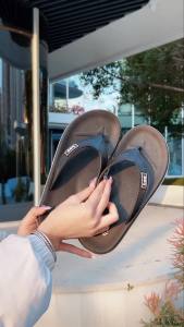 ด้วยมือ [COD] รองเท้าแตะแฟชั่นบุรุษรุ่นใหม่ รองเท้าแตะ รองเท้าแตะแบบสวม รองเท้าแตะสตรี ใส่ได้ทั้งชายและหญิง รองเท้าแตะคู่รัก #