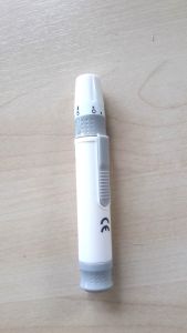 เข็มเจาะเลือดปลายนิ้วปากกาเจาะเลือดปลายนิ้วและเข็มเจาะเลือดปลายนิ้วแบบสำเร็จ(ไม่ต้องใช้ปากกา)