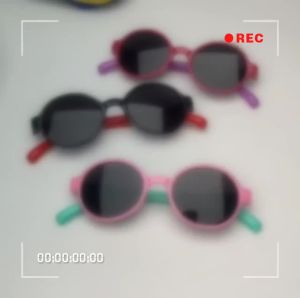 1-3-9岁宝宝儿童太阳镜偏光男女童墨镜时尚软硅胶防紫外线护眼镜1-3-9 year old babies childrens sunglasses polarized male and female sunglasses fashionable soft silicone anti UV protective glasses