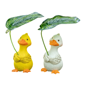 Cartoon Duck Figurine Holding Leaf Resins Ornament Decorative Animal Miniature For Potted Displays And Shelves