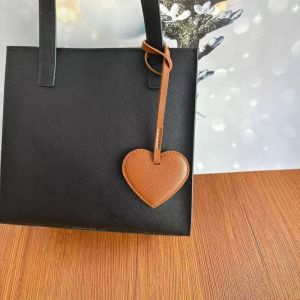 PERCEPT Heart Shaped Pu Leather Heart Pendant Fashion Hanger Bag Decoration Trendy Colorful Pu Love Keychain Bag Accessory