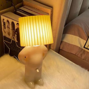 Light Claeted Naughty Boy Creative Table Lamp LED Pleats Reading Light Bedroom Bedside Night Light