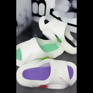 MenS Outdoor Summer Slippers For Home Use Soft-Soled Non-Slip Wear-Resistant MenS Slip-On Sandals