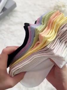 1คู่ถุงเท้าเรือกันลื่นสําหรับผู้หญิง12ตัวเลือกสี มาการองถุงเท้าตัดต่ําที่มองไม่เห็นพร้อมด้ามจับซิลิโคนระบายอากาศไม่แสดงสําหรับฤดูร้อนและสวมใส