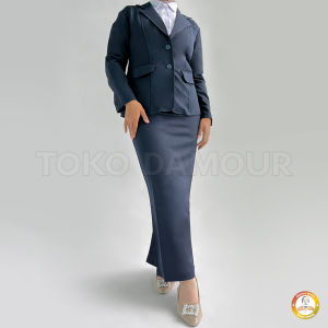 Setelan Blazer & Rok Kantor Hitam Putih Elegan dengan Rempel Menarik dan Rempel Panjang - Gaya Formal Wanita