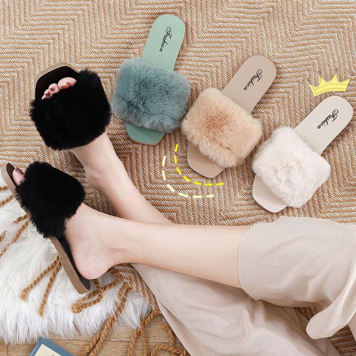 Flat cheap fluffy sandals