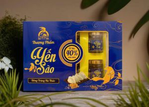 Hộp Yến Chưng Đường Ăn kiêng SCNEST 40% tổ yến cao cấp có quai xách (6 lọ x 70ml)