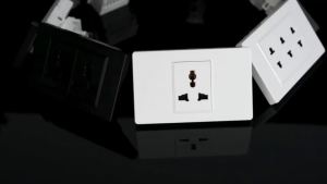 [ Free shipping]ổ cắm usb ổ điện 3 chấu ổ cắm chia điện ổ cắm âm tường，5V 2.1A118*72mm tấm nhựa