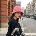 หมวกกันหนาว หู หมวกขนปุย หมวกผู้หญิง หมวกบัคเกตหญิง หมวกกันหนาว หมวกผู้หญิง หมวกไหมพรมเท่ๆ หมวกน่ารักๆ หมวกขนแกะ หมวกเกาหลีหญิง หมวกอุ่น หมวกกันหนาวผญ กิจกรรมกลางแจ้งกลางแจ้ง ฤดูใบไม้ร่วงและฤดูหนาว ขนกระต่ายเทียม. 