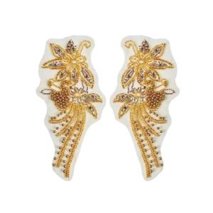 แผ่นปะติดเสื้อผ้าปักลายสำหรับงานแต่งงานและชุดออกงานกลางคืนแผ่นปิดคอลูกปัดงานแฮนด์เมด1คู่