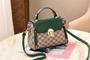 Honey Bag (( COD )) Tas Selempang Kekinian Tas Selempang Import Tas Selempang Import Tas Wanita Import Tas Selempang Wanita Perempuan Korea Tas Wanita Import Tas Anak Perempuan Dewasa Kekinian Bahan Kulit Imitasi