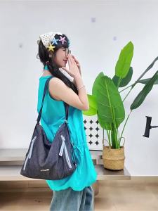 2026 Túi denim xanh mùa hè mới túi vải đơn giản tiện dụng ba lô đa năng dùng cho công việc và đi lại túi đeo vai.