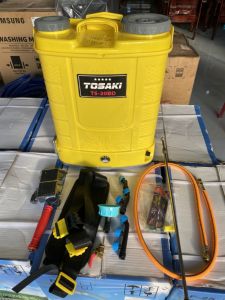 Bình phun thuốc sạc điện 2 bơm TOSAKI 20DB 20 lit