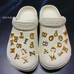 [Free Shipping] WomenS Winter Clogs Thick-Soled With A Unique Letter Design And Fleece Lining